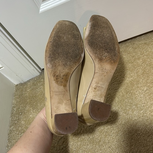 Kate Spade Dijon Gold Bow Patent Leather Pumps - Picture 8 of 9